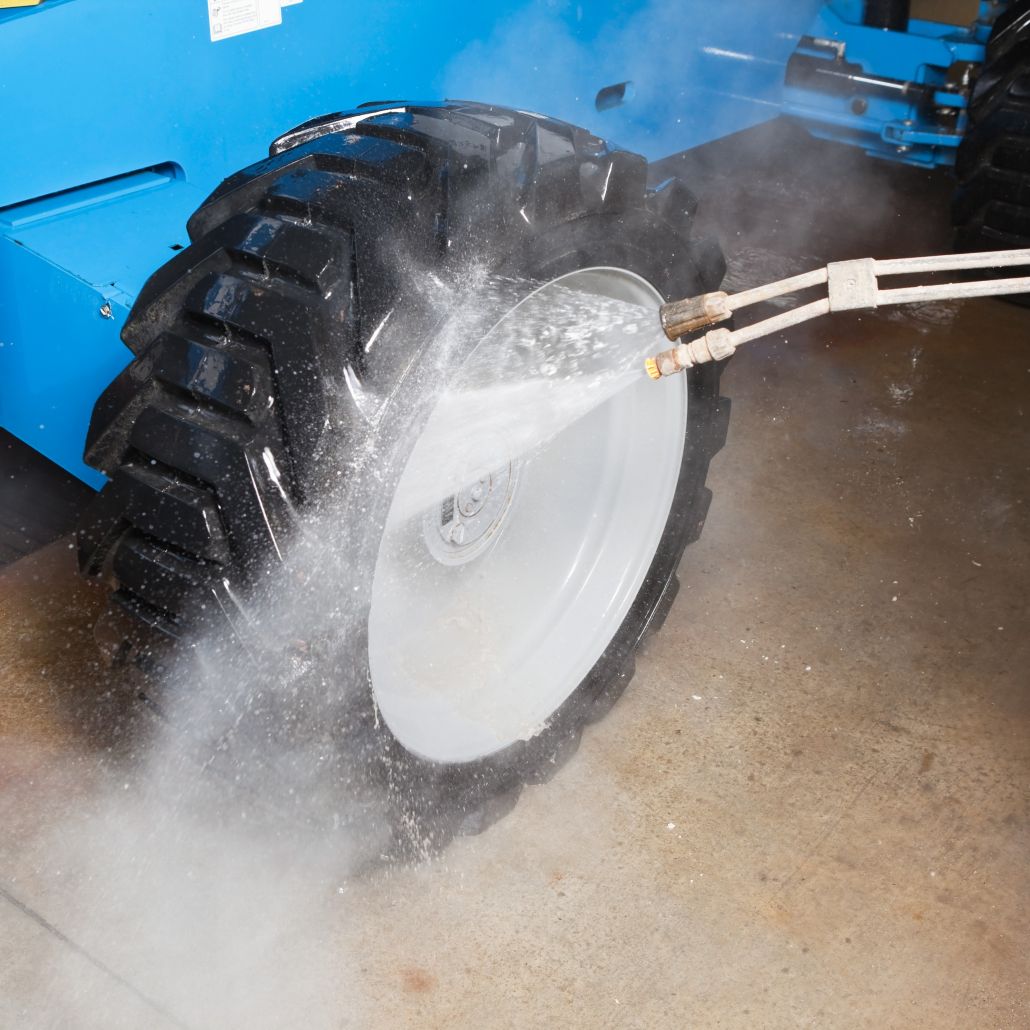 Chemical cleaning products for cleaning vehicles and machinery